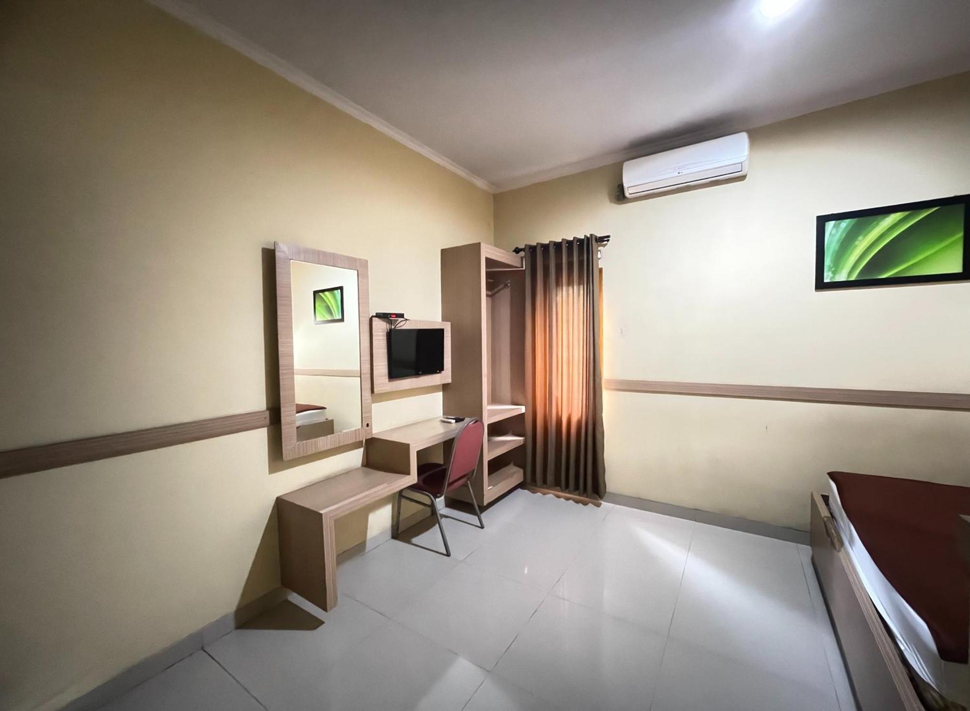 Hotel Cemara Hijau Bandung Exterior foto