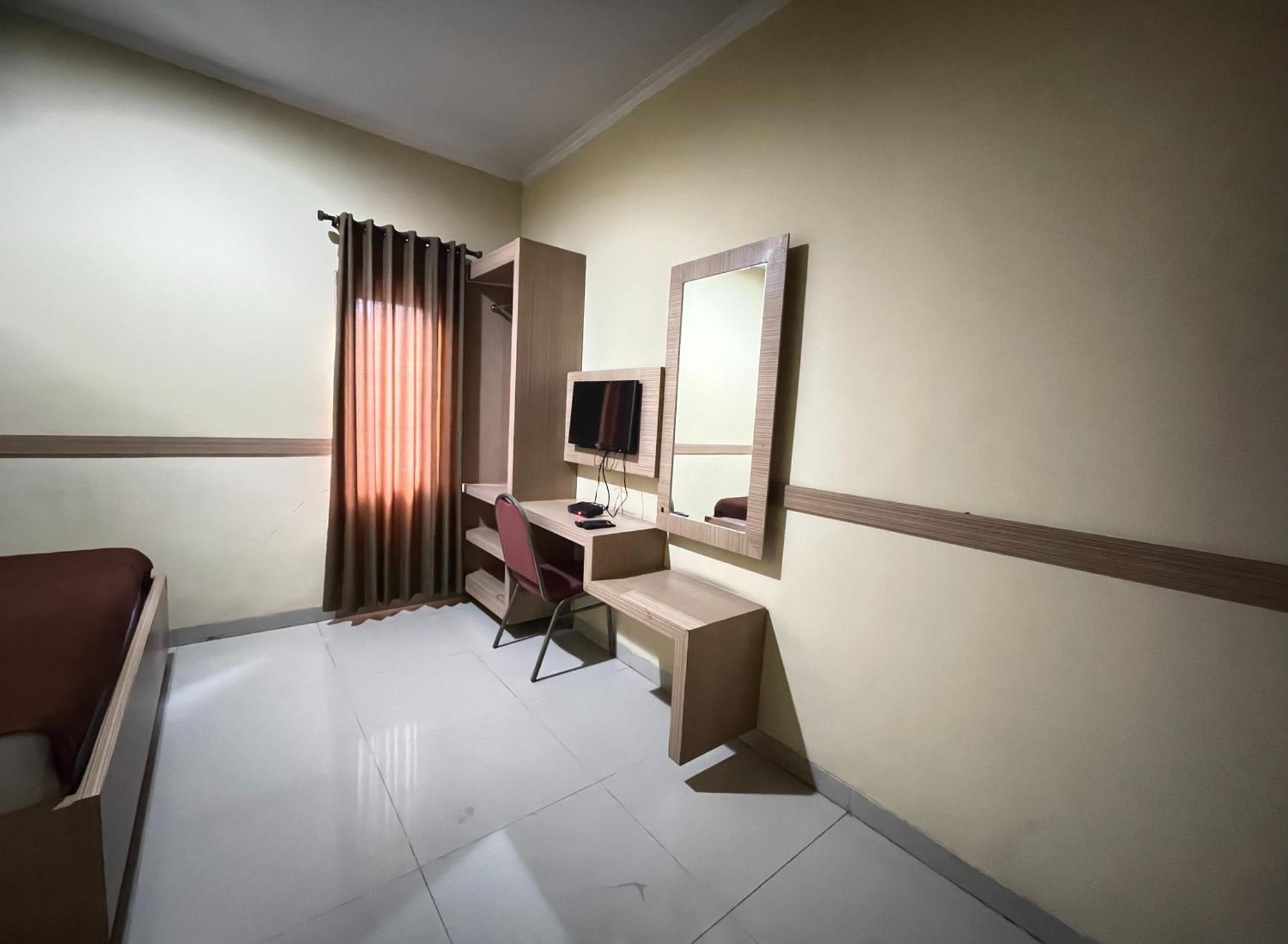 Hotel Cemara Hijau Bandung Exterior foto