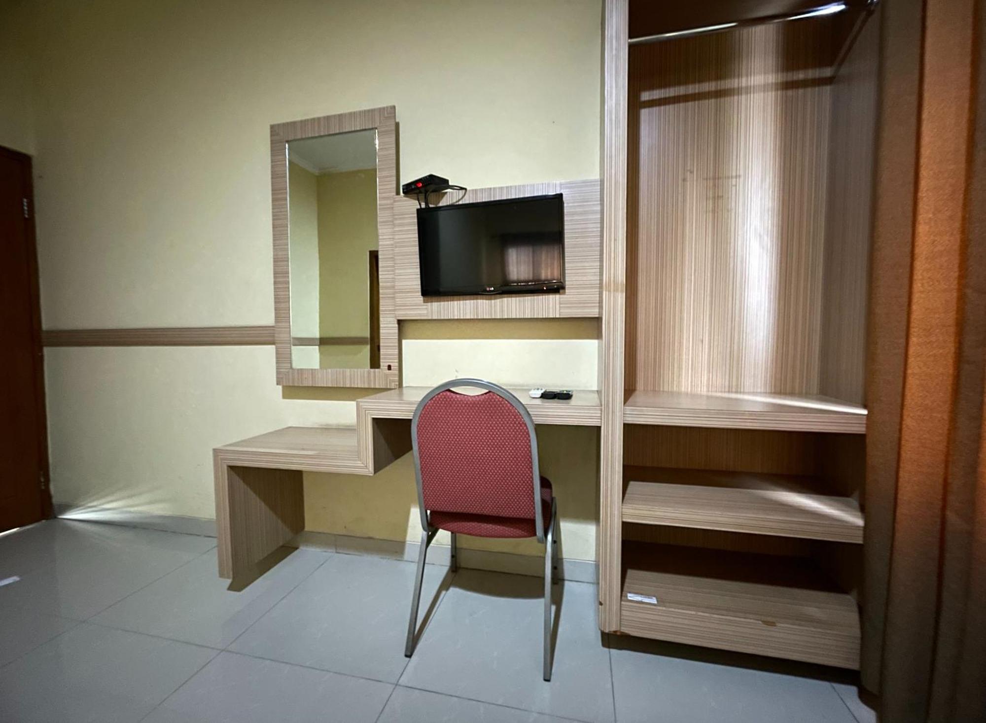 Hotel Cemara Hijau Bandung Exterior foto