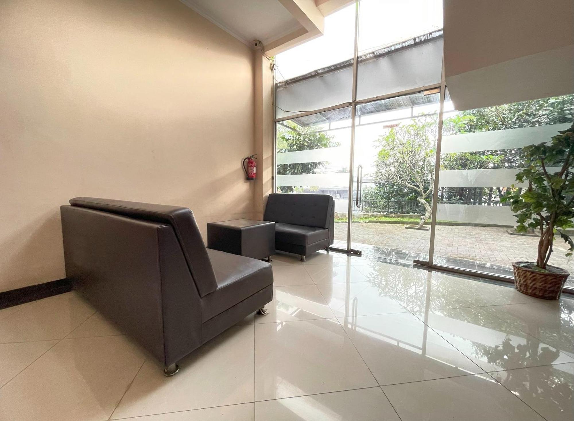 Hotel Cemara Hijau Bandung Exterior foto