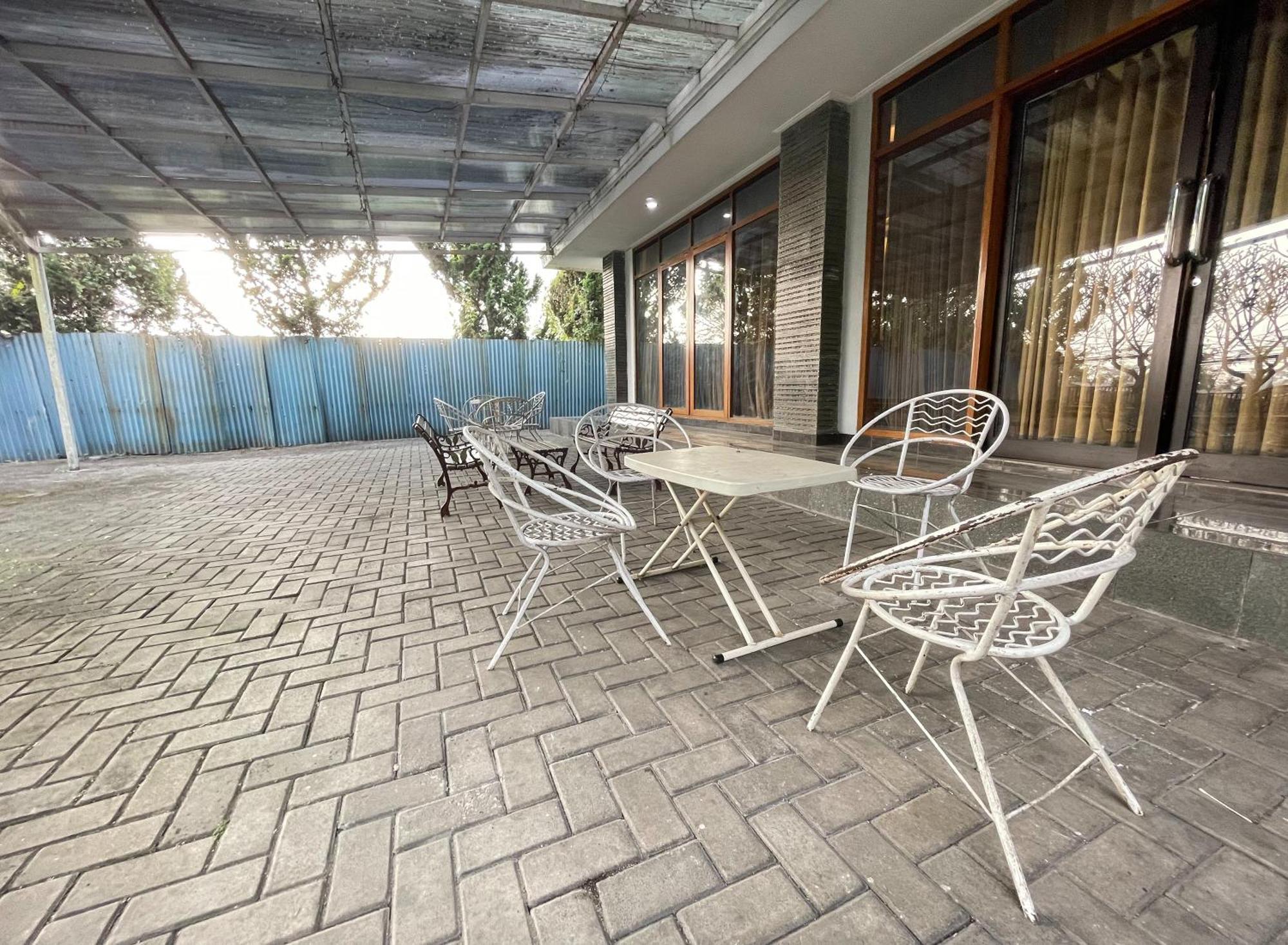 Hotel Cemara Hijau Bandung Exterior foto